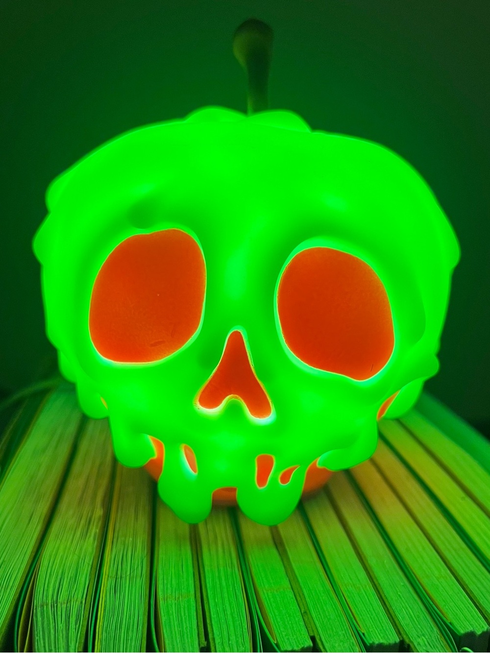 Snow White Poisoned Apple Tabletop Light